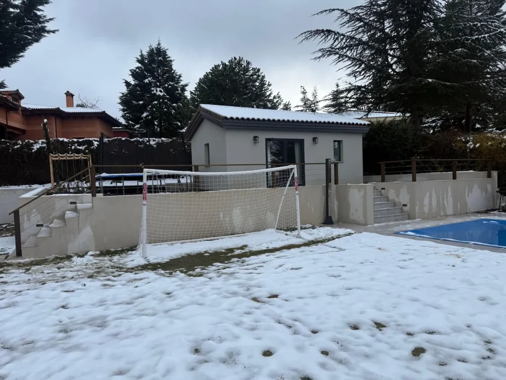 febrero Casetas Valsain Porche y Jardin (7)